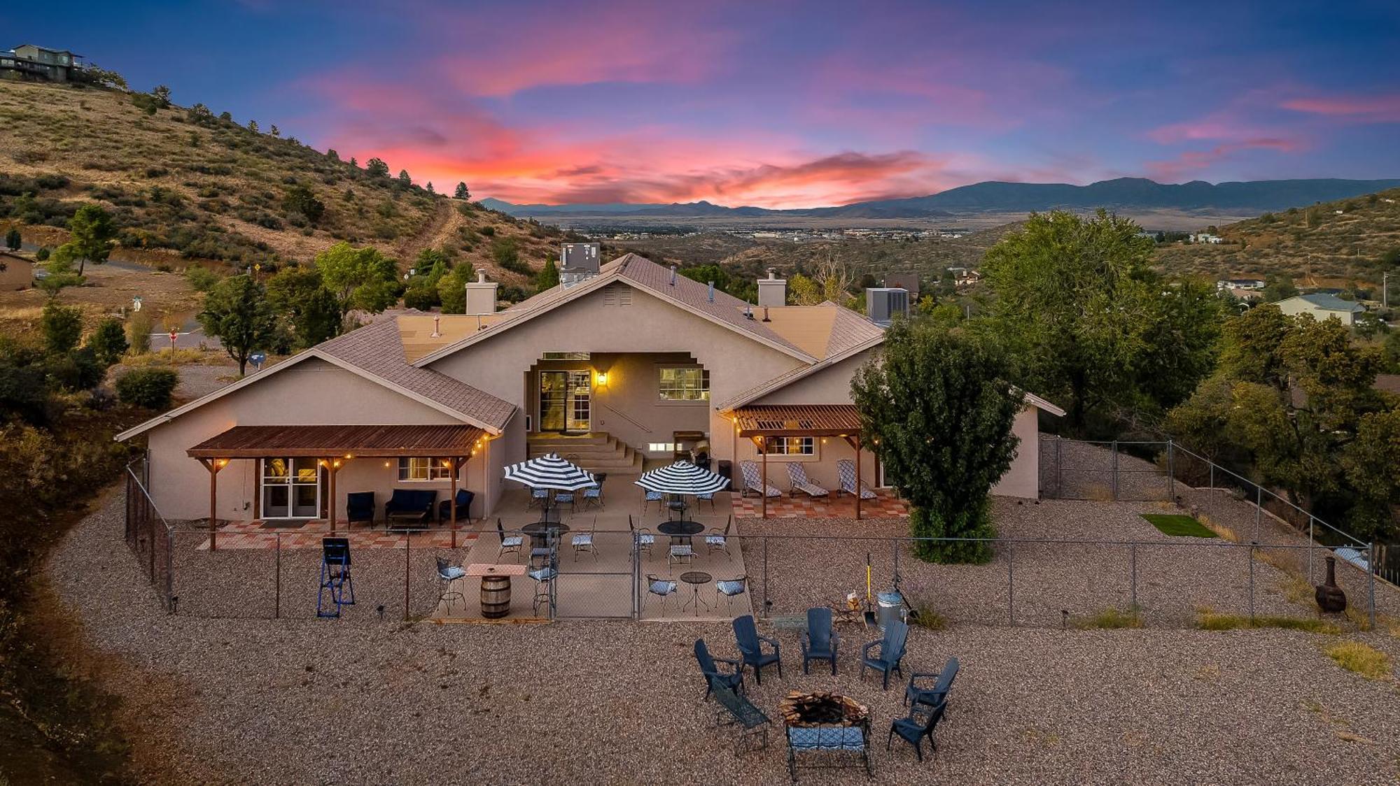 Luxury Prescott Home 4K Ft- Sleeps 22 Whot Tub 외부 사진