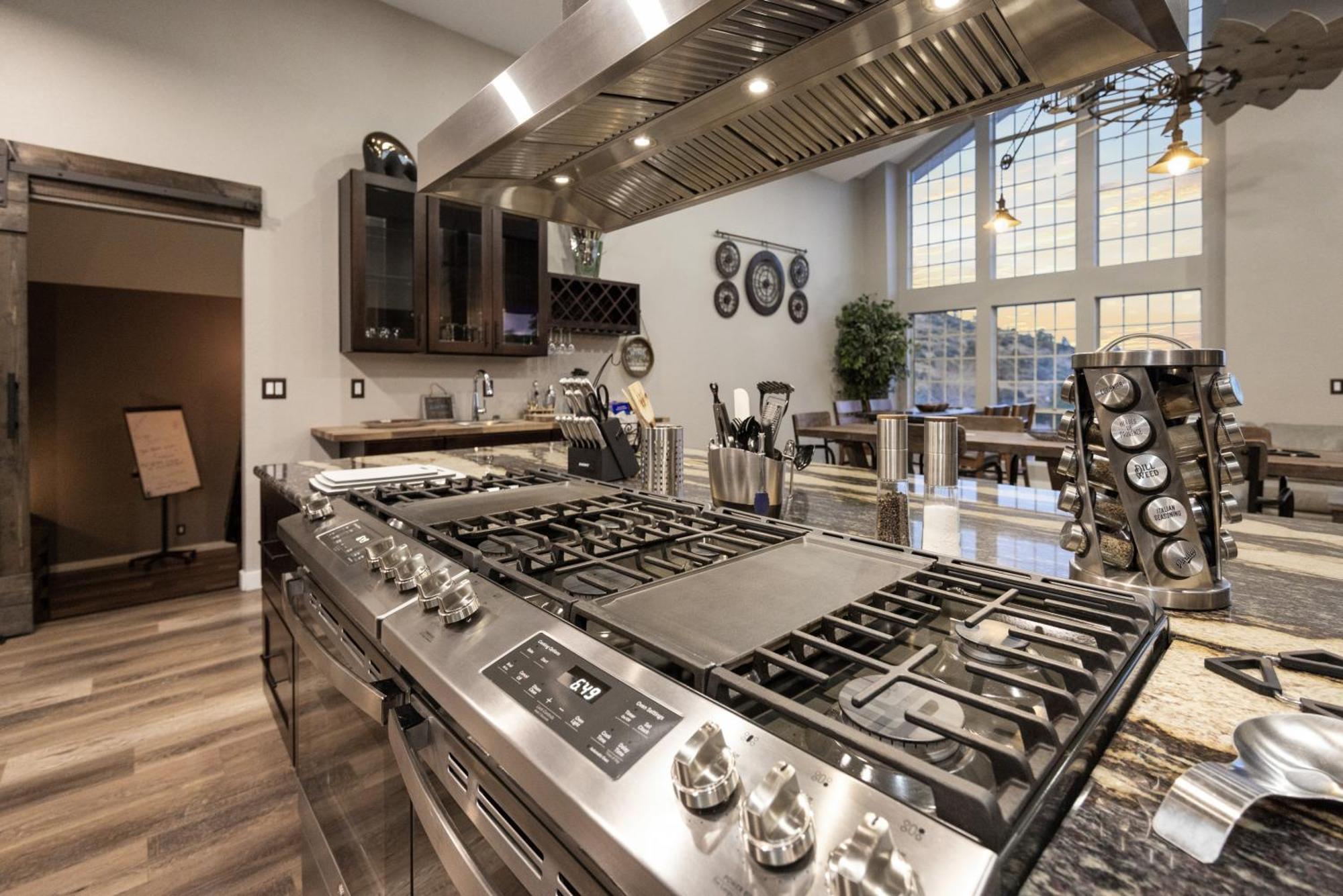 Luxury Prescott Home 4K Ft- Sleeps 22 Whot Tub 외부 사진