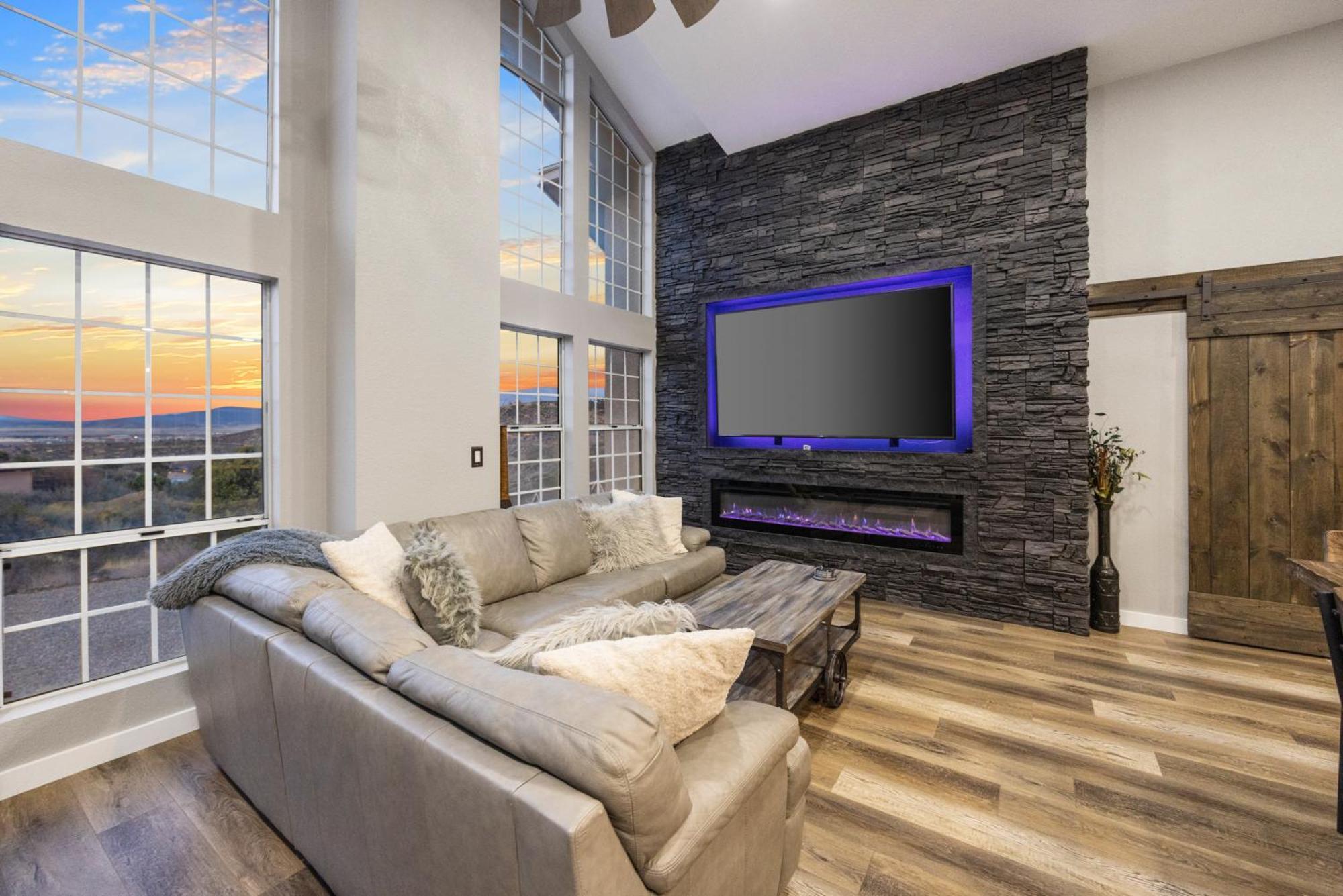 Luxury Prescott Home 4K Ft- Sleeps 22 Whot Tub 외부 사진